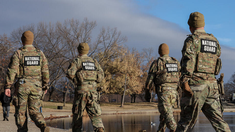     Трамп объявил о выводе нацгвардии из Чикаго, Лос-Анджелеса и Портленда REUTERS/Tyrone Siu