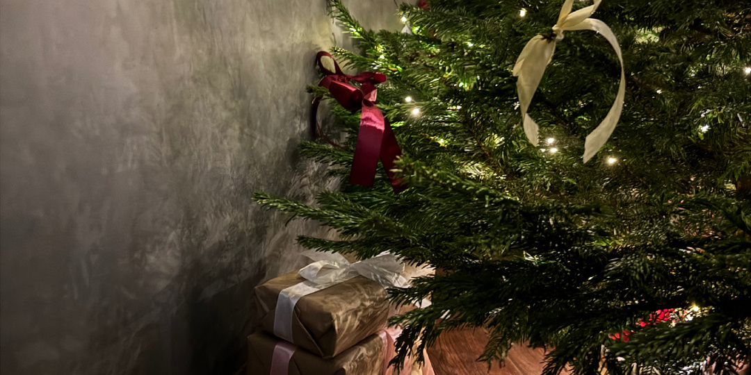 Почему мы продолжаем верить в Деда Мороза — даже когда выросли?