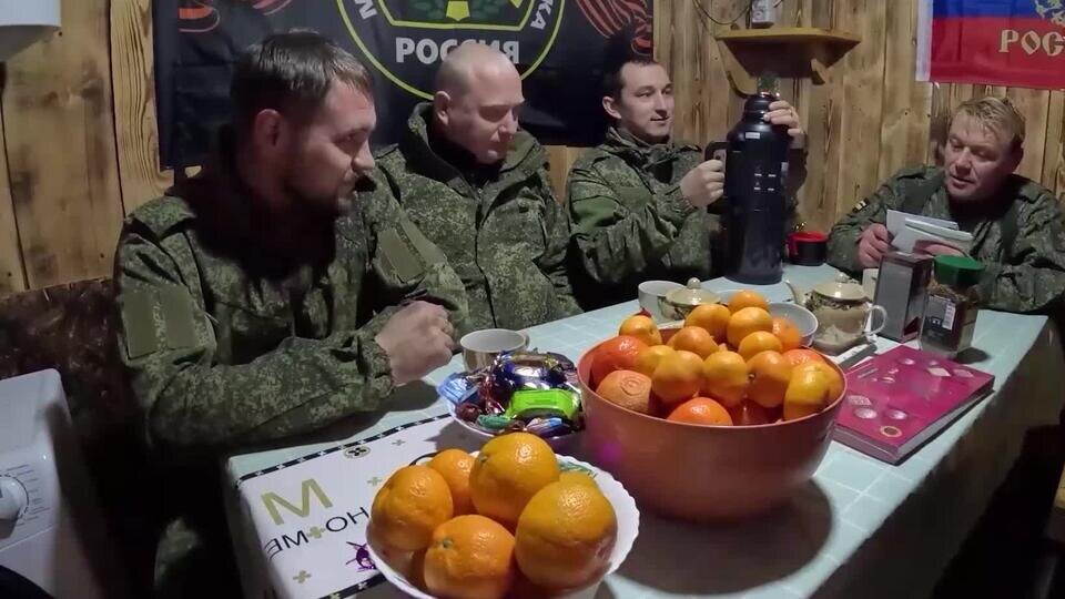     Военные РФ встретили Новый год на передовой в Херсонской и Запорожской областях МО РФ