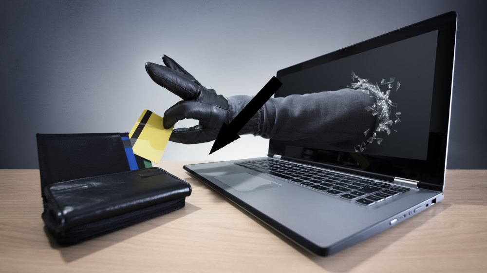    Мошенники отдают вам свои деньги чтобы забрать ваши