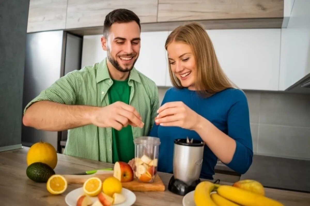    Включайте в рацион продукты, богатые пищевыми волокнами, из овощей, фруктов и круп.