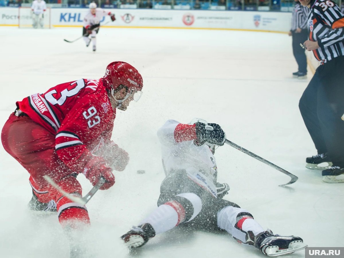     Андрей Василевский отразил 25 атак и сыграл роль в победном броске