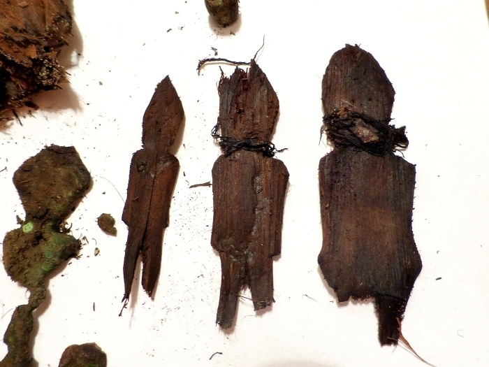 Иттармы, найденные во время раскопок. 