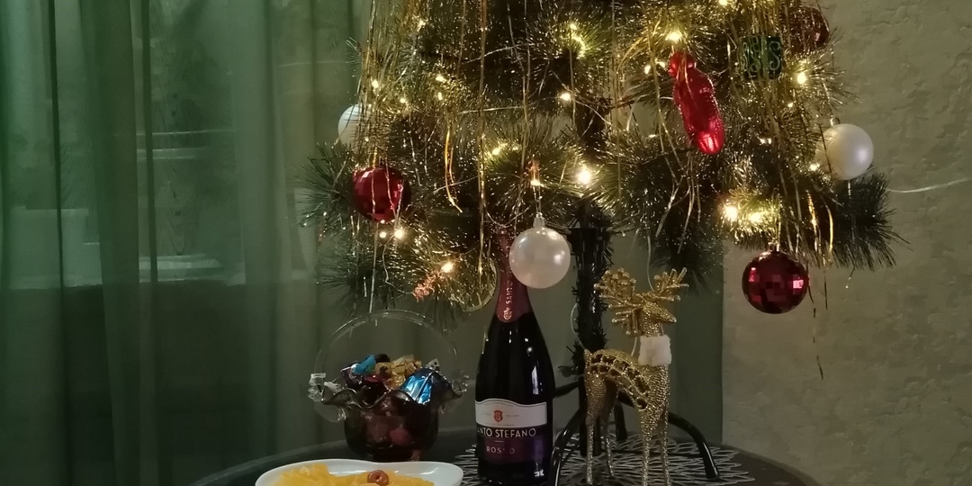 В Новый Год с новыми надеждами и мечтами! Я рада, что вы остаётесь с "Увлечённым садоводом🌱" Пусть год огненной лошади принесёт всем нам