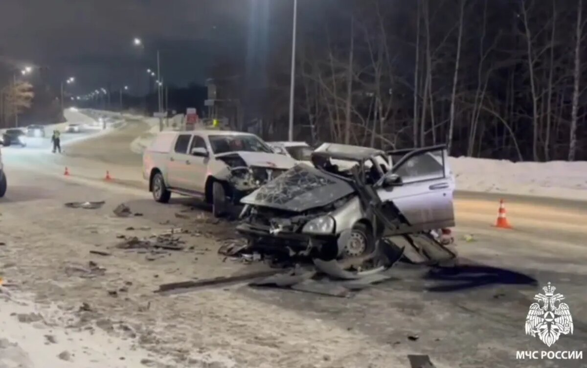    Три человека получили травмы и один погиб в ДТП в Ижевске