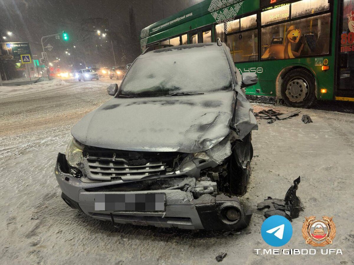    Один человек попал в больницу в результате ДТП на улице Айской в Уфе