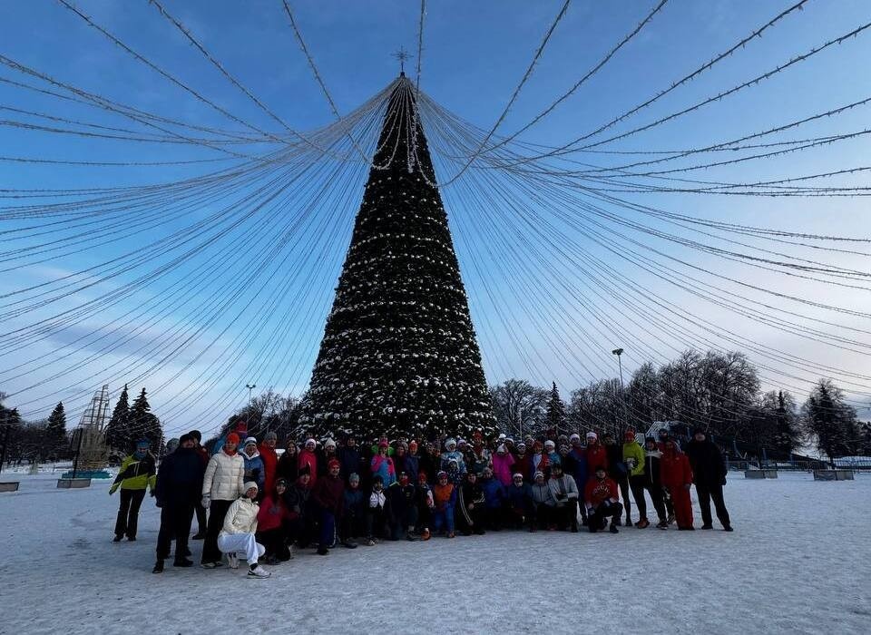    Традиционный новогодний пробег прошёл в Ульяновске в первый день 2026 года. ФОТО: тг-канал доктора Малых