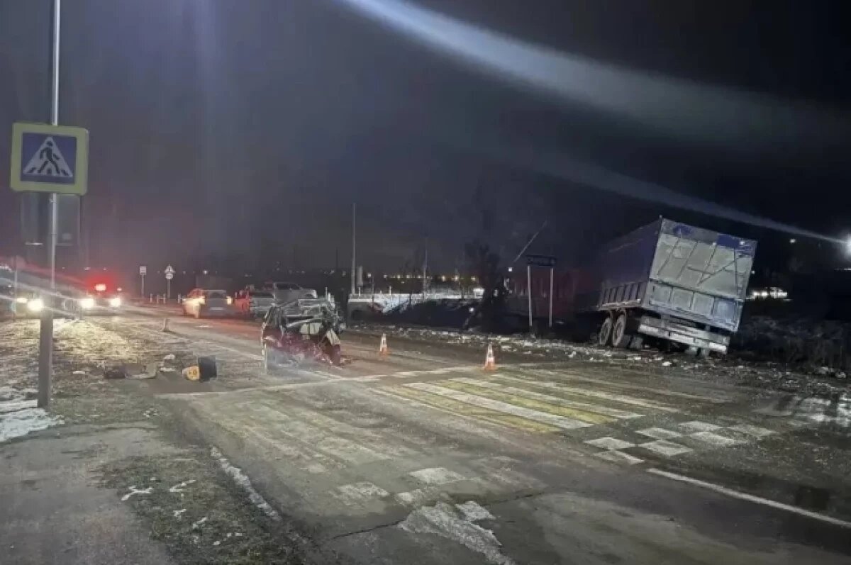    Женщина и её 8-летняя дочь пострадали в ДТП с грузовиком на Ставрополье