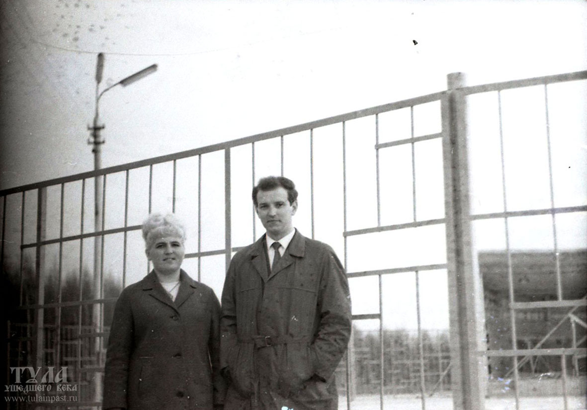 Около новой танцплощадки. 1966 год. Фото из коллекции Владимира Щербакова