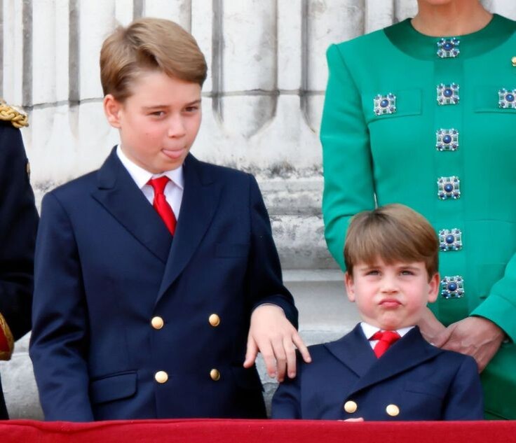 Еще 6 и 11 лет подождать - и можно брать! Но помните: в Великобритании совершеннолетие - в 21 год. 