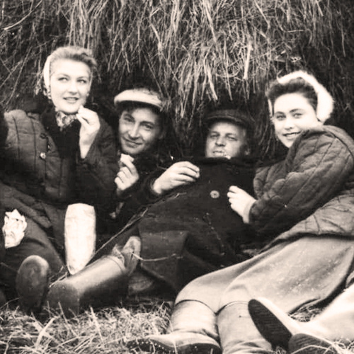 Светлана Дружинина, Вячеслав Тихонов, Станислав Ростоцкий, Майя Менглет на съемках фильма "Дело было в Пенькове"