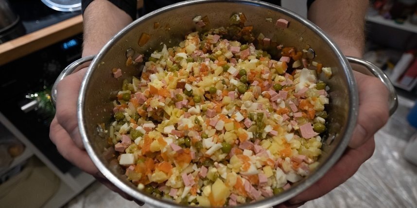    Тренер рассказала, как сохранить фигуру в новогодние праздники.