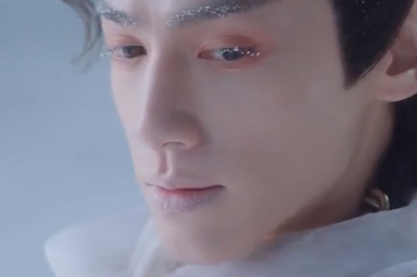 Тан Лицы в песках и снегах