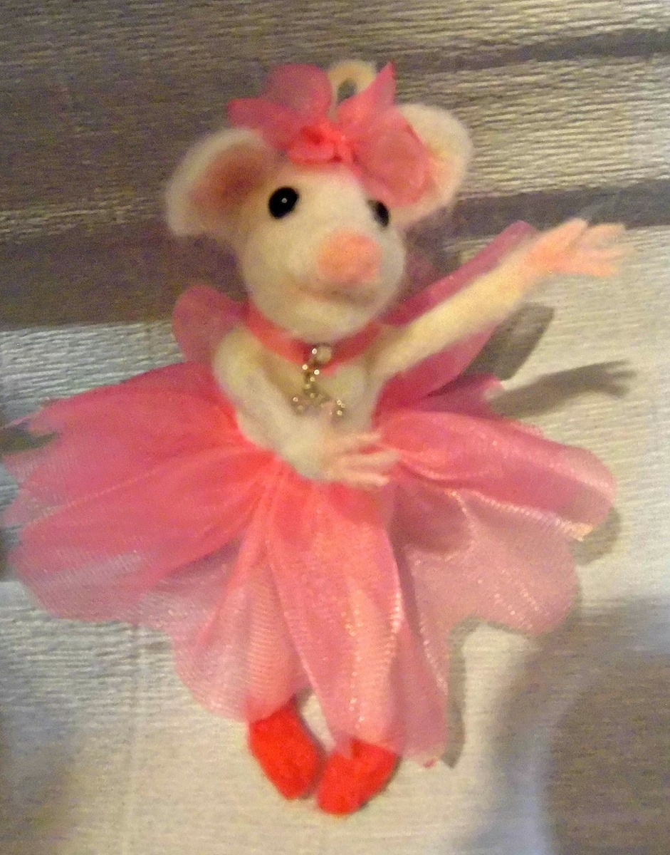    Первая игрушка Оксаны — мышка. Фото: предоставлено Оксаной