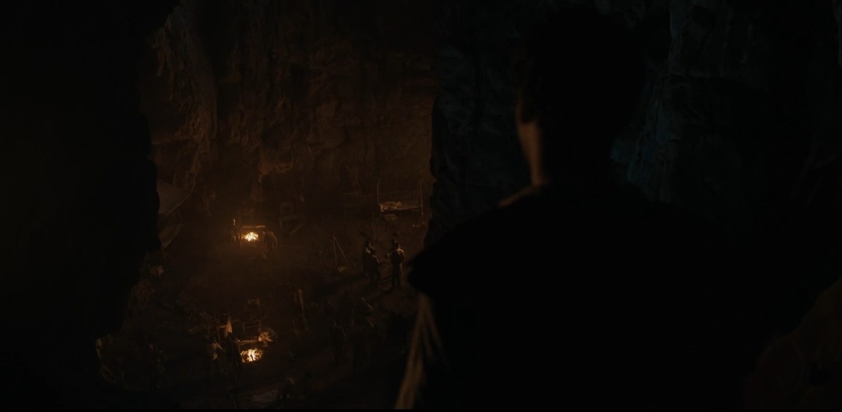 Пещера разбойников. Как всегда ничего не видно...