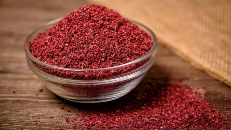 Сумах – целебный эликсир в традиционной медицине.
