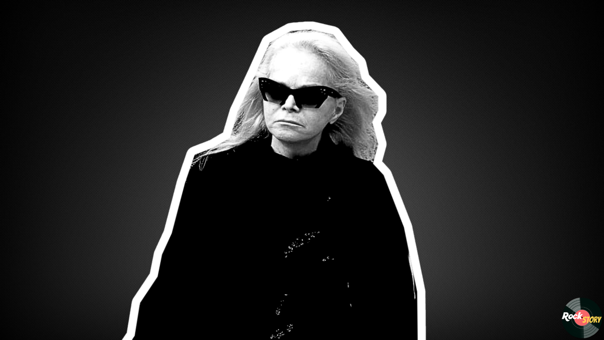 На фотографии: Лариса Долина 