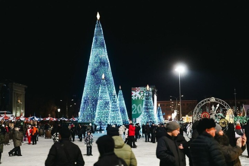    Главным местом для проведения новогодних торжеств в Самаре стала площадь Куйбышева Светлана МАКОВЕЕВА