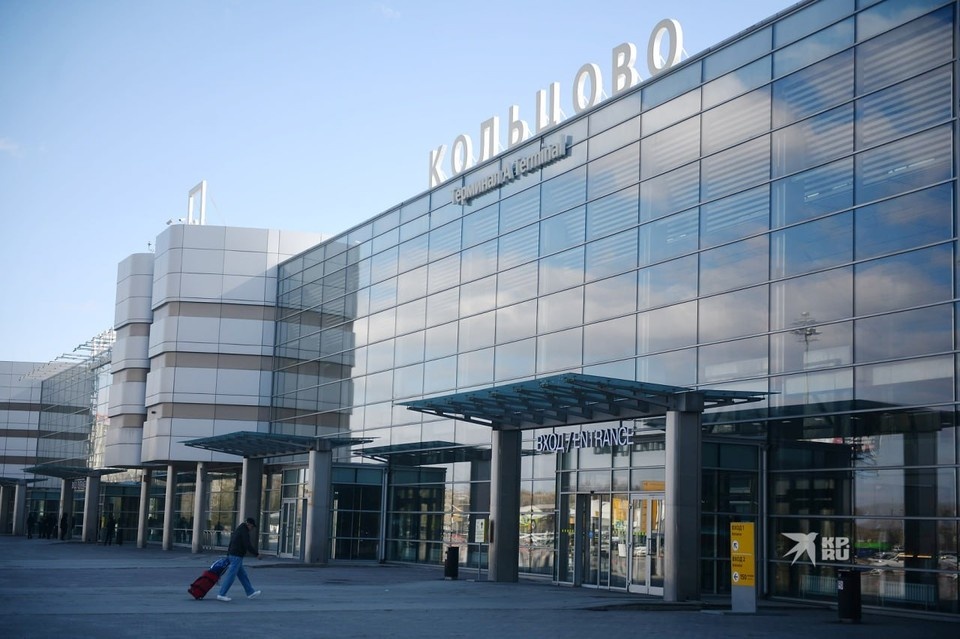    Первый рейс в 2026 году приземлился в Кольцово в половине первого ночи Алексей БУЛАТОВ