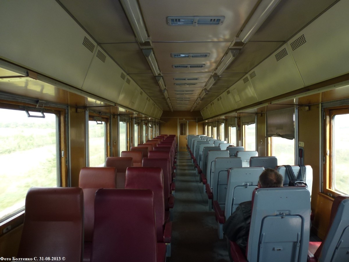 Салон вагона пригородного поезда Екатеринбург – Алапаевск до 2020 года