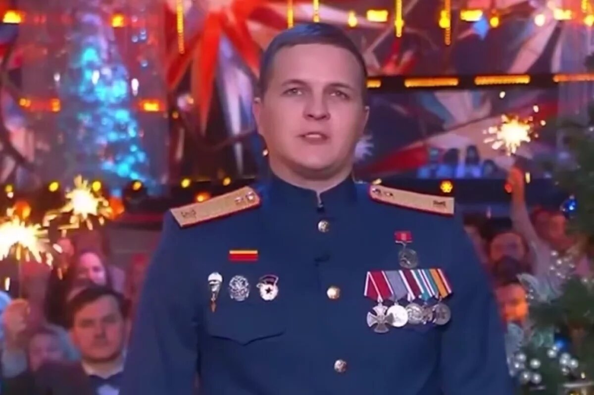    На Первом канале в новогоднюю ночь выступил курсант из Петербурга