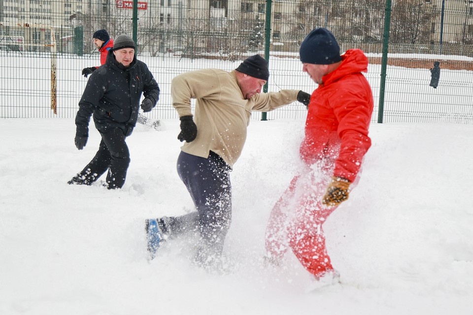    Традиционный футбольный матч 1 января Олег УКЛАДОВ