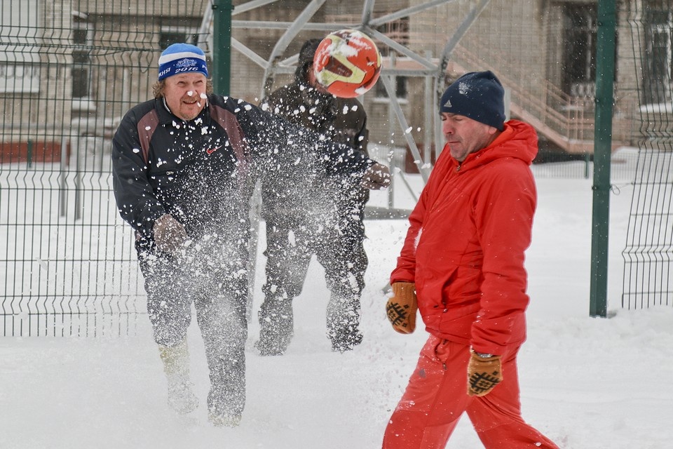    Традиционный футбольный матч 1 января Олег УКЛАДОВ