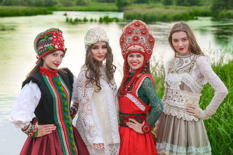 Национальные костюмы уральских народов