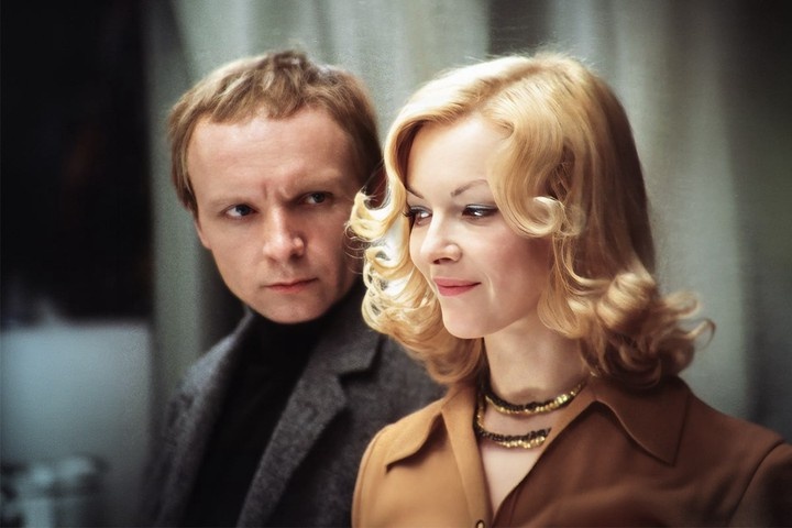 С нелегким паром: почему жизнь актеров из «Иронии судьбы» сложилась так по-разному