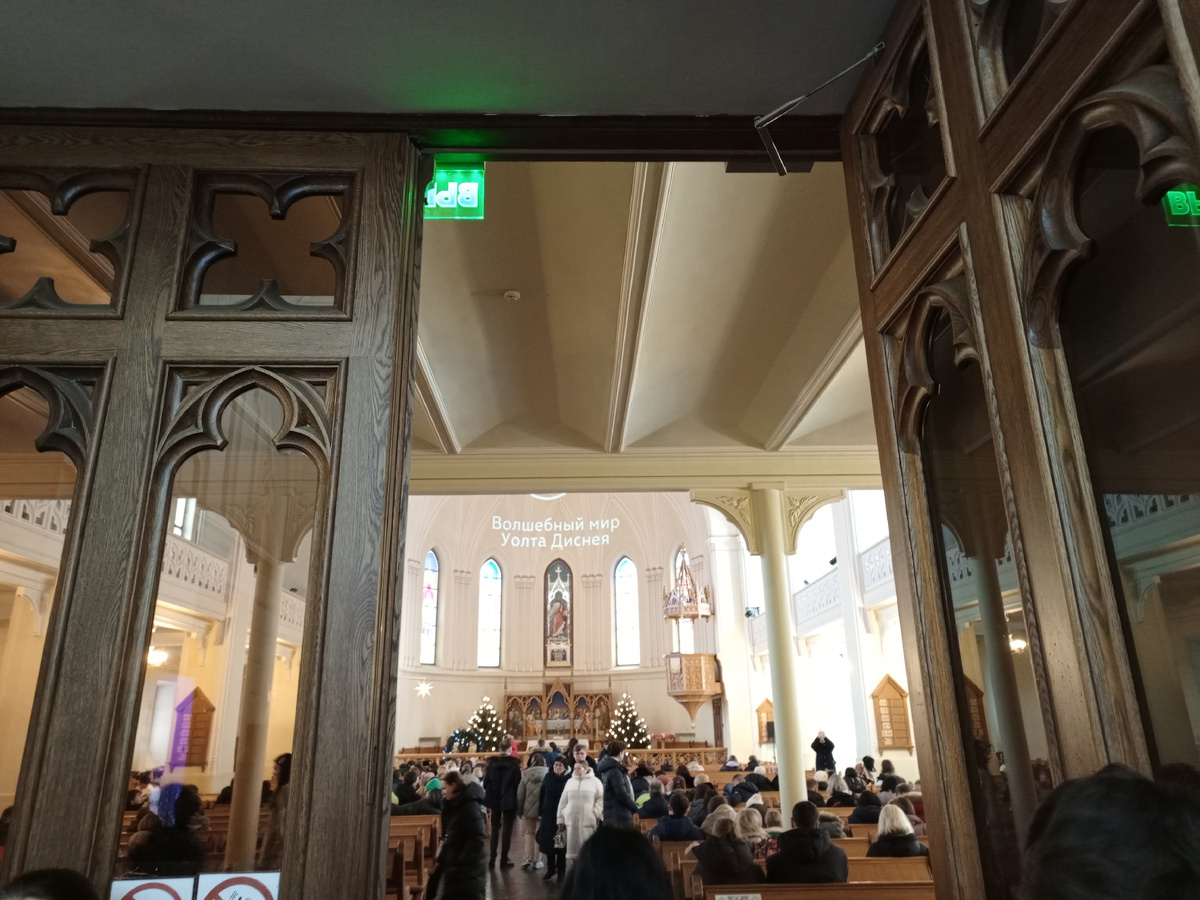 Все готово к концерту в соборе. Фото автора. 