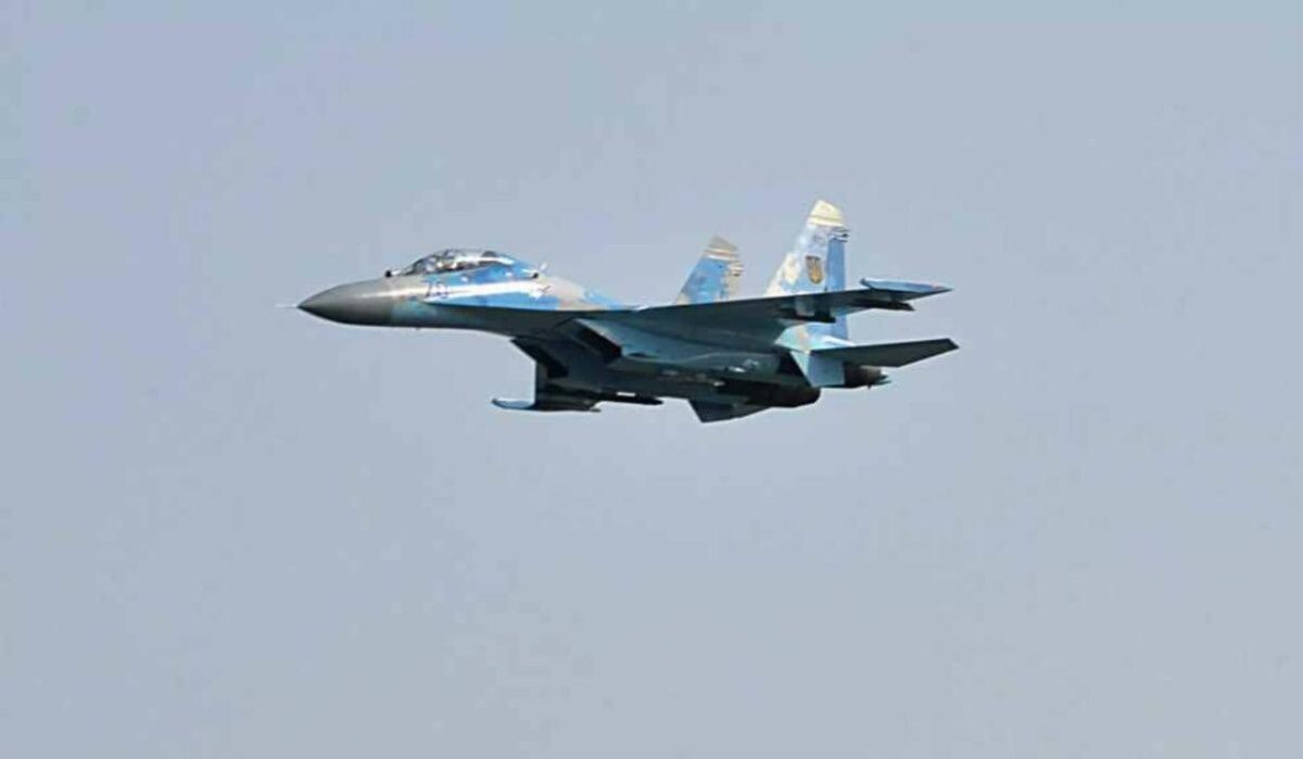     Украинский истребитель Су-27. Источник: ria.ru Автор фото: Tech. Sgt. Charles Vaughn