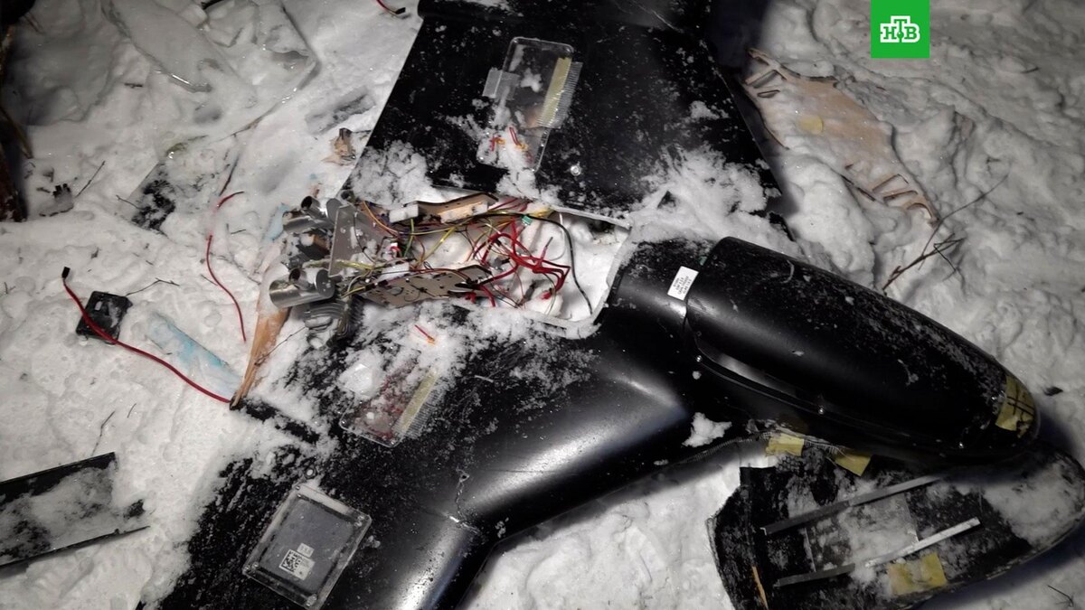    Минобороны показало обломки атаковавших резиденцию Путина дронов