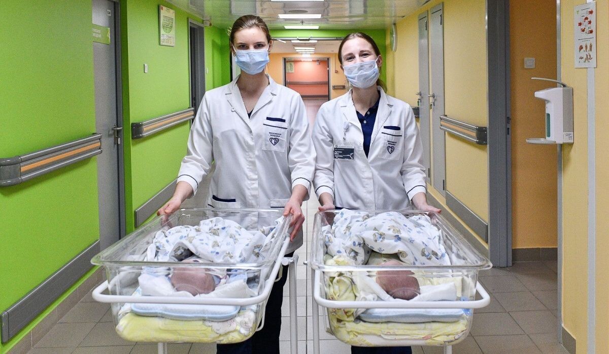     Медсестры с роддоме. Источник: mos ru Автор фото: Пресс-служба Мэра и Правительства Москвы