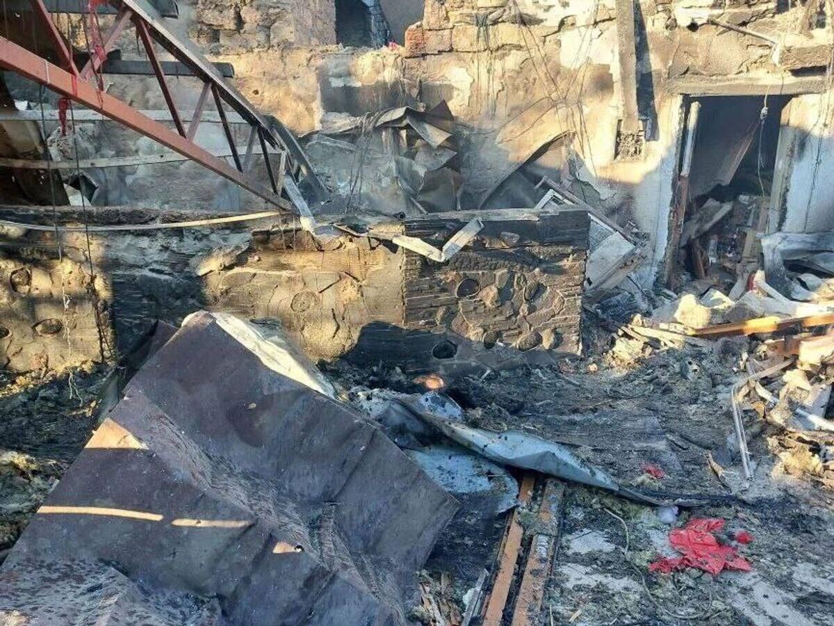    Последствия атаки дронов ВСУ на кафе и гостиницу в Хорлах Херсонской области | © Фото : пресс-служба губернатора Херсонской области