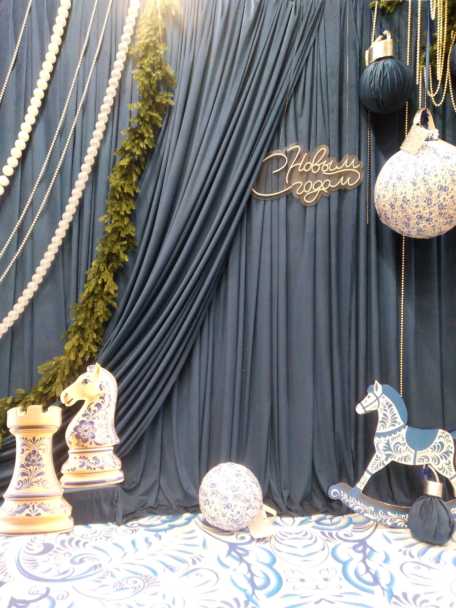 Новогодняя инсталляция.