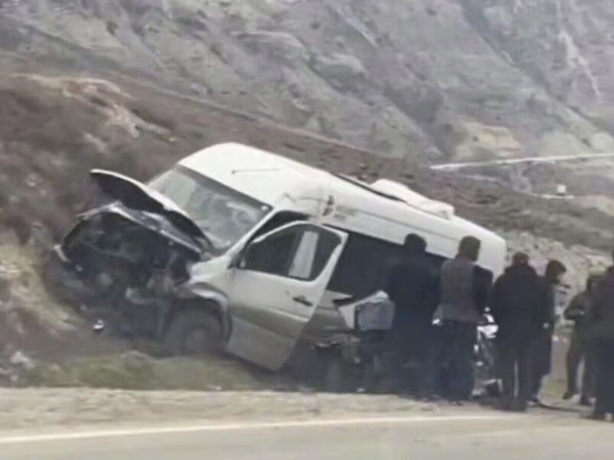    Последствия ДТП с микроавтобусом в Дагестане. 1 января 2026 | © Кадр видео из соцсетей