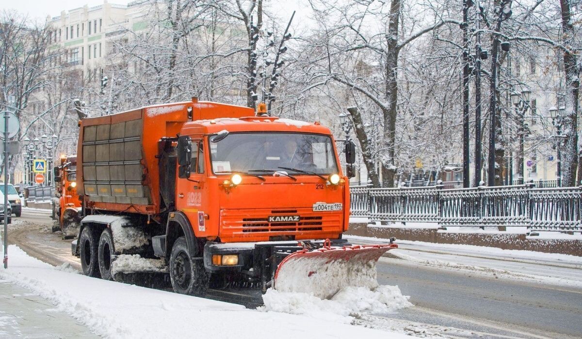     Уборка дорог. Источник: mos ru Автор фото: Пресс-служба Мэра и Правительства Москвы