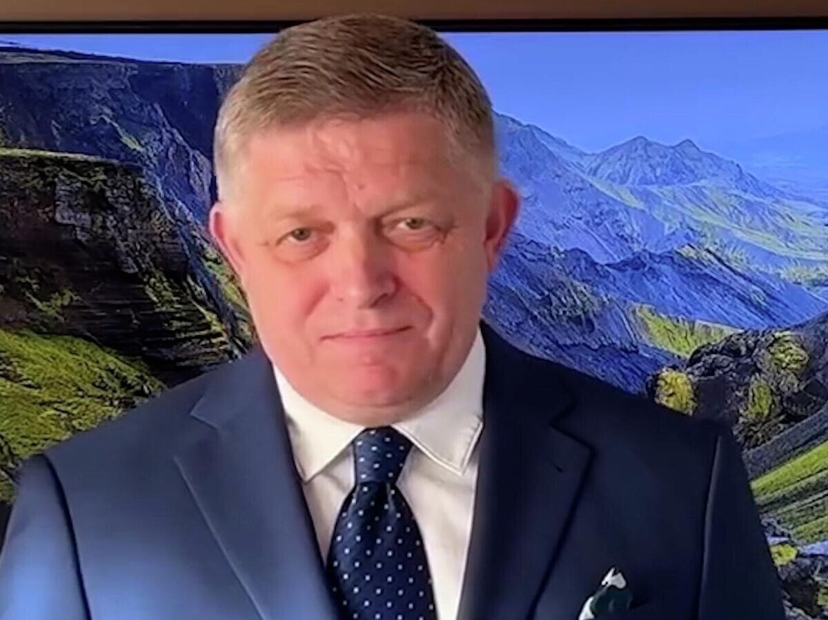    "С Новым годом". Фицо заговорил по-русски | © @robert.fico