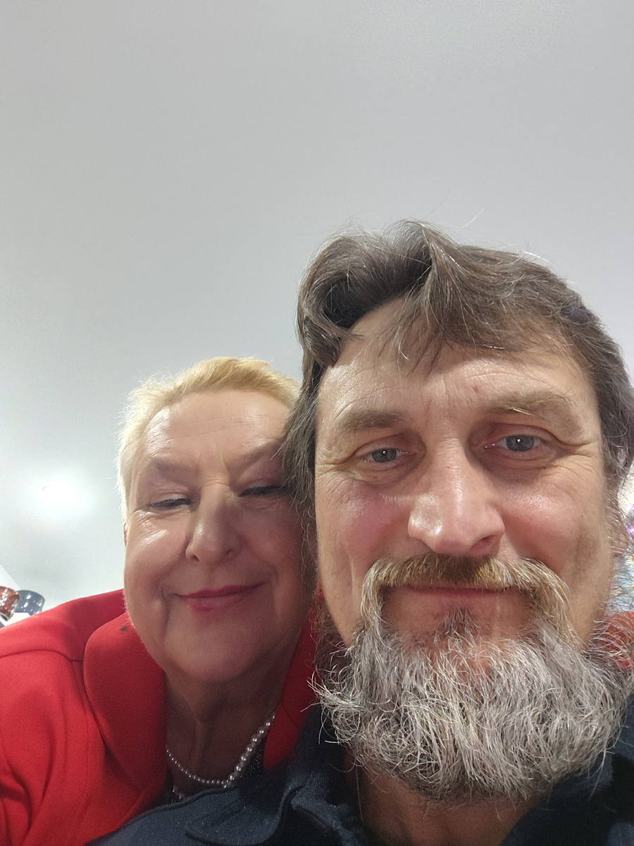 Семейный портрет ))