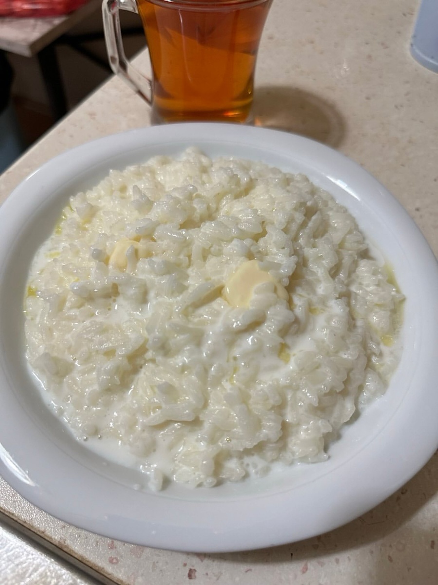 Как вы относитесь к рисовой каше на молоке?