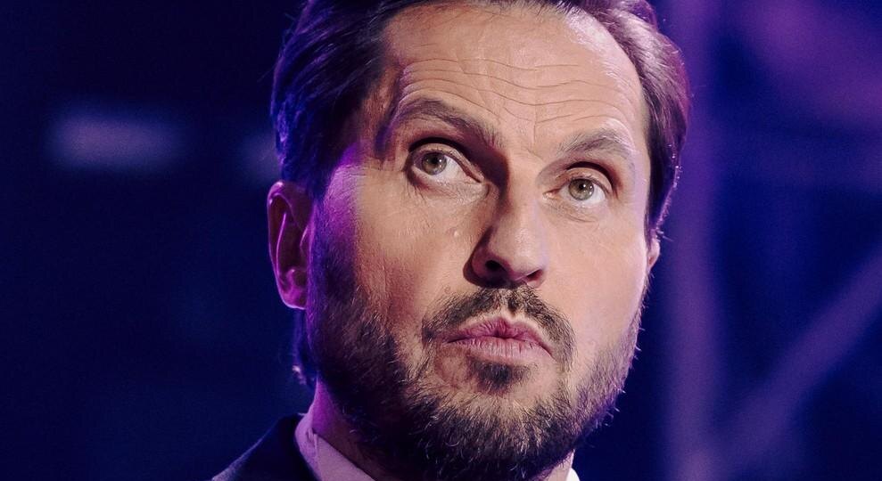 Друг Зеленского и нетвойнист Ревва выступил на “Песне года”