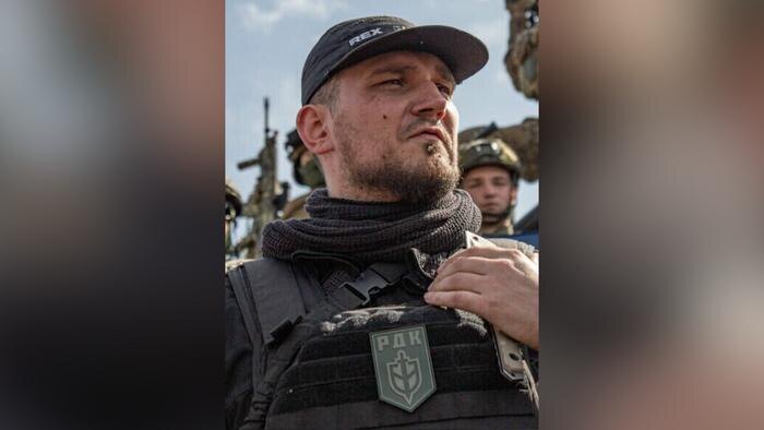 Боевик Денис Капустин*. Обложка © Wikipedia