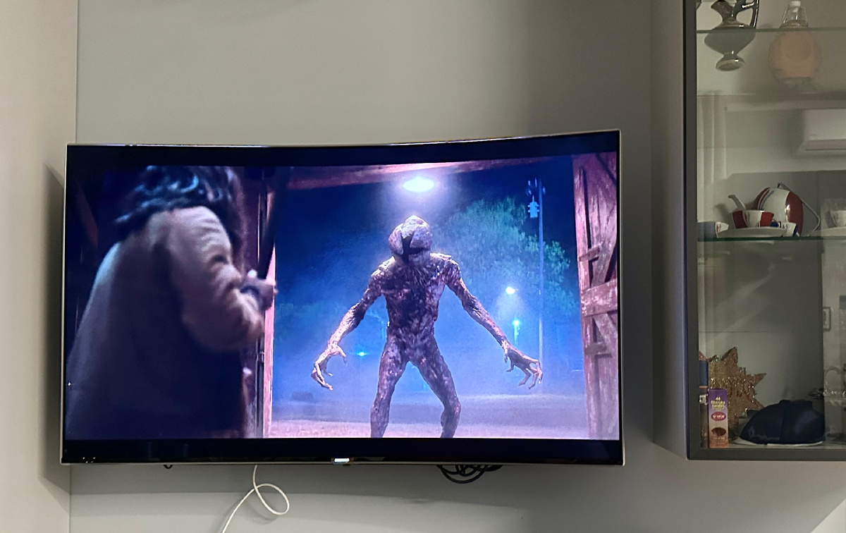 «Очень странные дела» - смотрим фильм