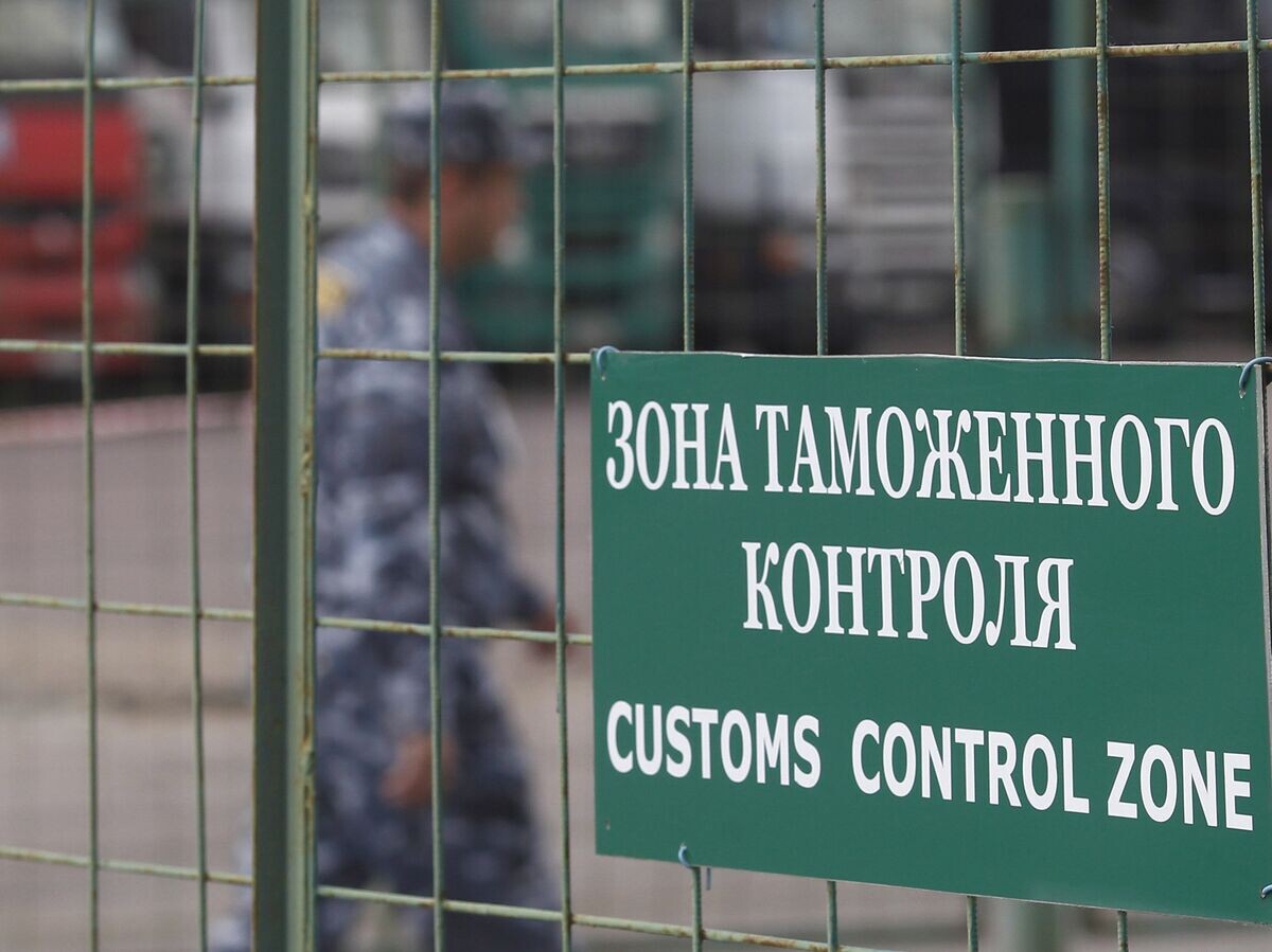    Вход на зону таможенного контроля Московской областной таможни© РИА Новости . Михаил Воскресенский