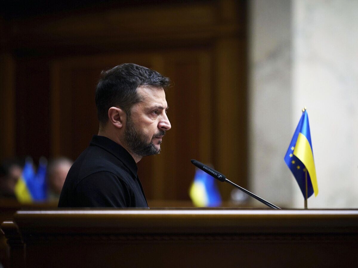    Владимир Зеленский во время выступления в Верховной раде Украины | © AP Photo / Press Service Of The President Of Ukraine