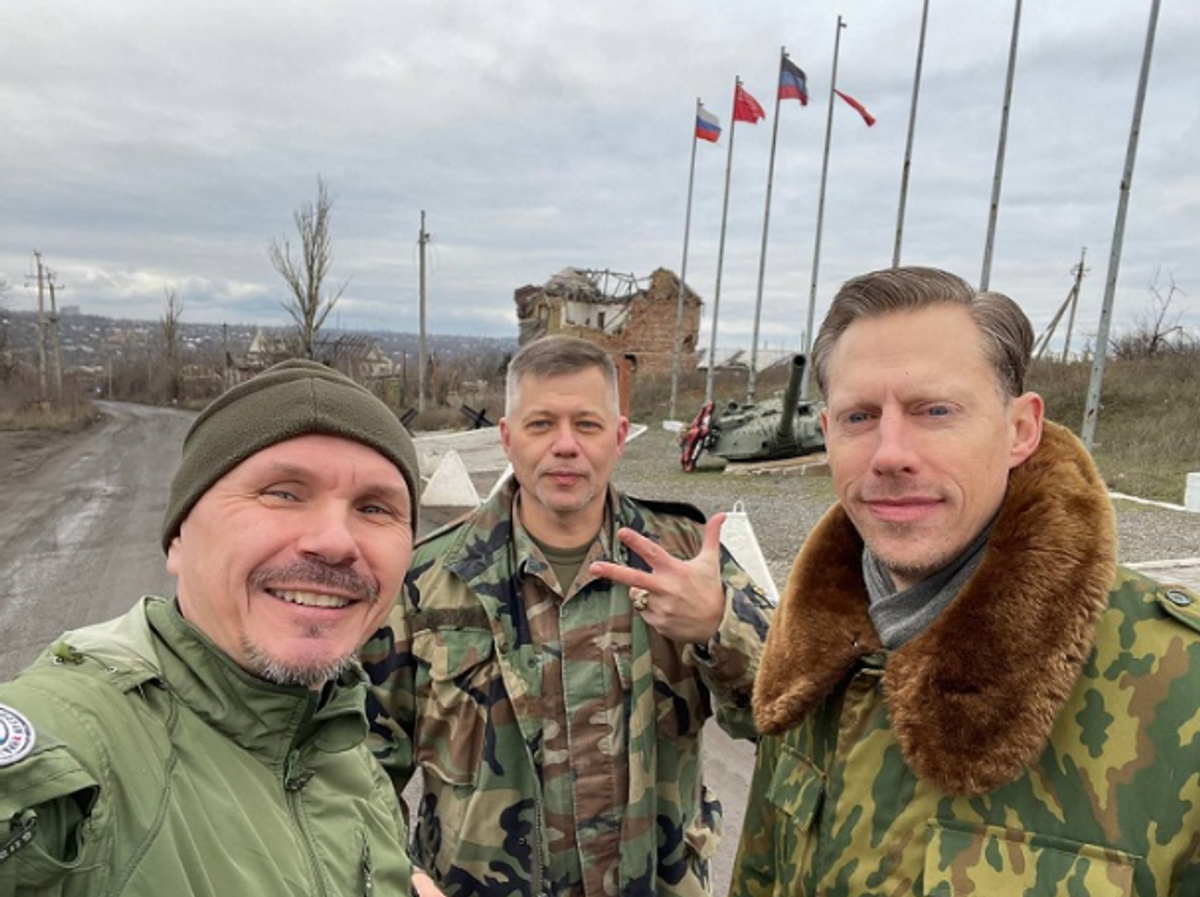    Сын экс-советника Пентагона, американского полковника в отставке Дугласа Макгрегора Камерон побывал в Донбассе | © Фото : Kosti Heiskanen