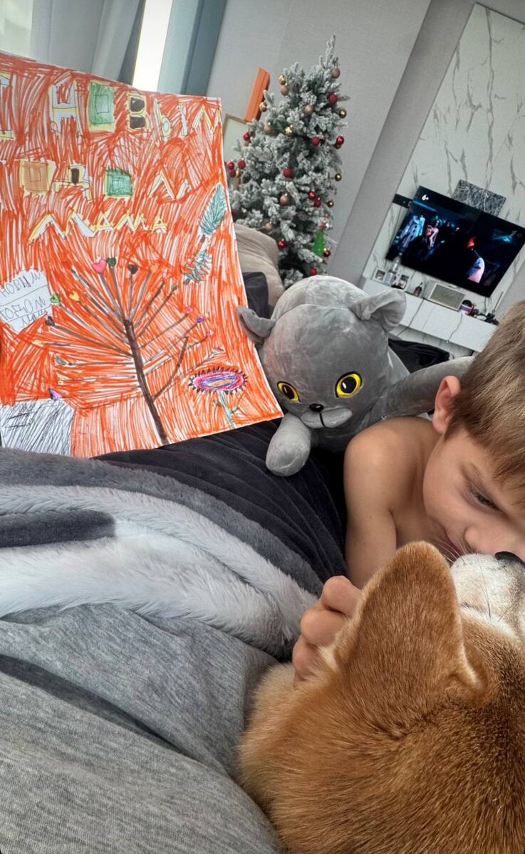 Анна Седокова посвятила день сыну. Фото: соцсети