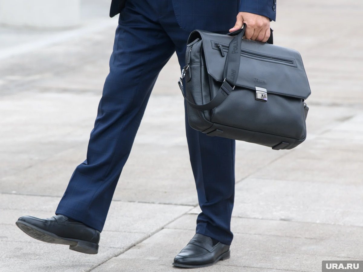     Сотни немецких фирм намерены остаться в РФ, несмотря на санкции Запада, сказал Шепп