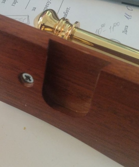 Паз под крепление выполнен фрезой типа "ласточкин хвост"