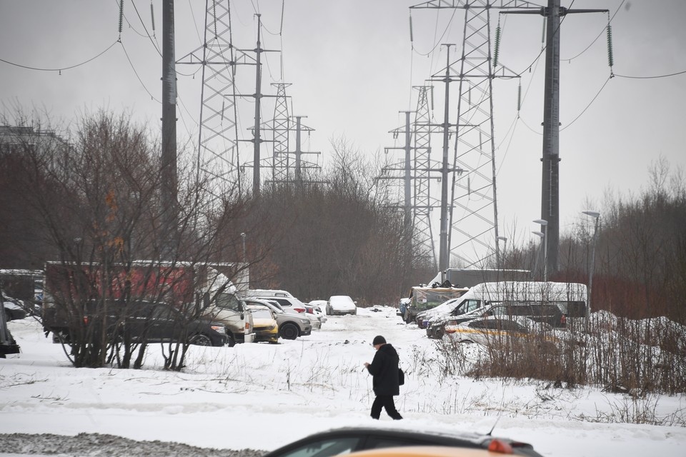   Энергетики работают в усиленном режиме. Михаил ФРОЛОВ
